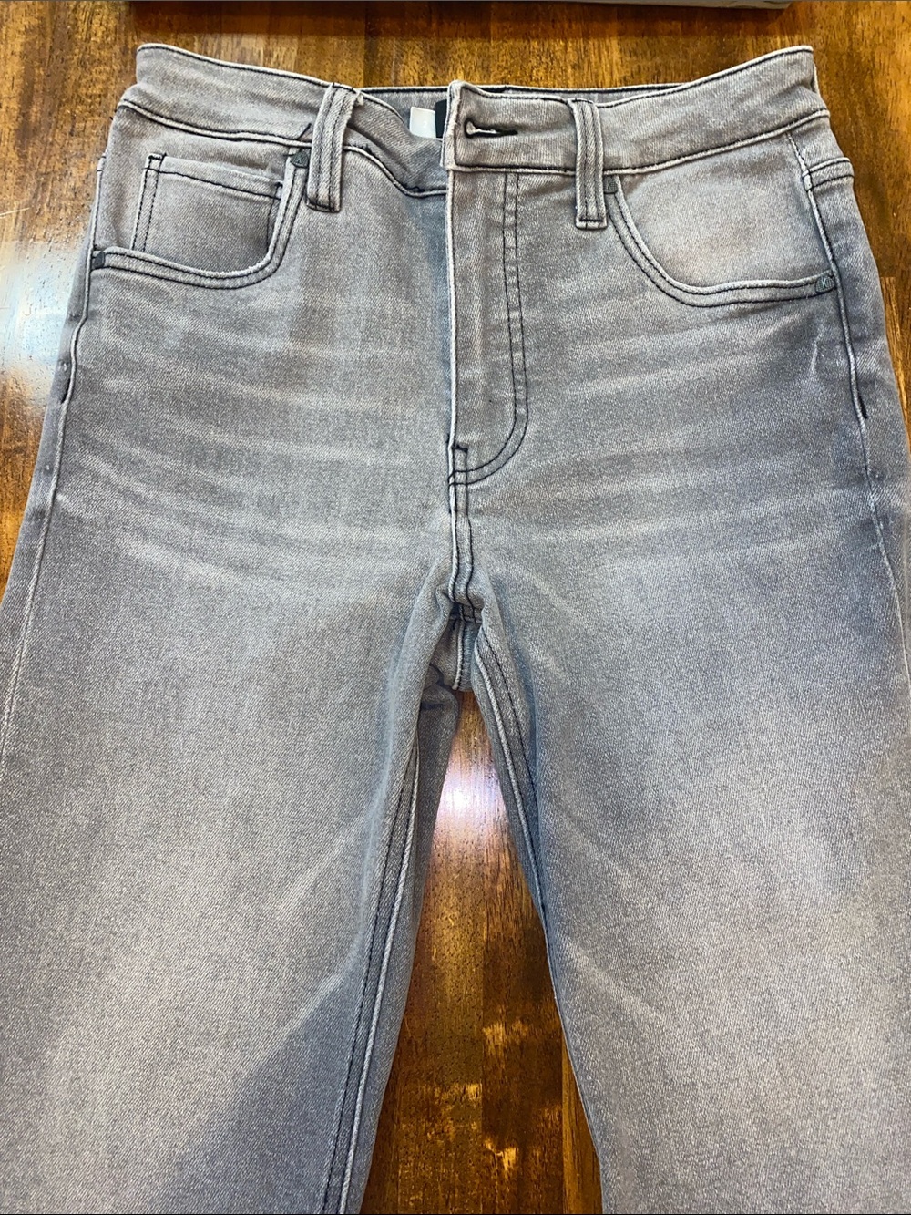 Kut from the Kloth Light Gray Straight Leg Raw Hem Stretch Jeans - Picture 4 of 8